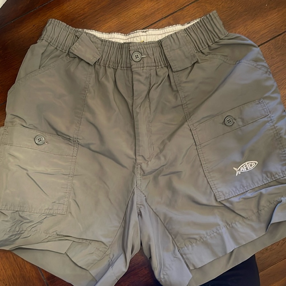 Grey Aftco shorts: size 30 like new!